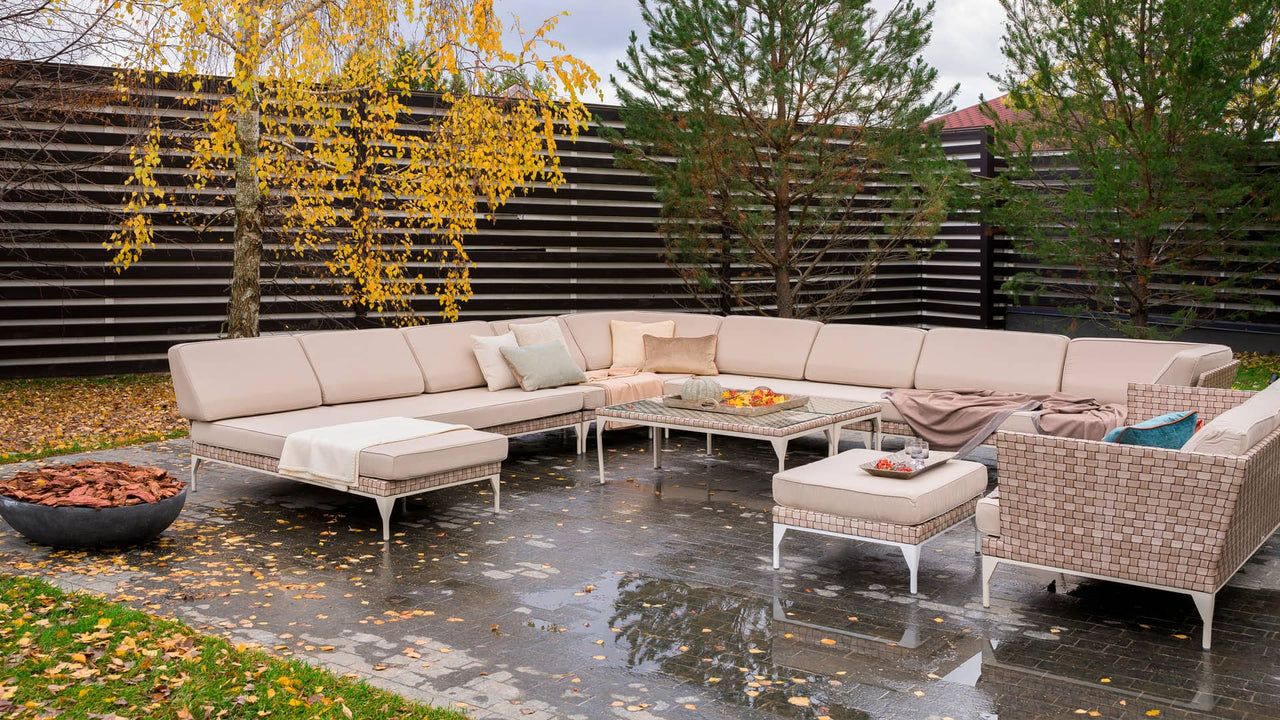 Brafta Central Loveseat