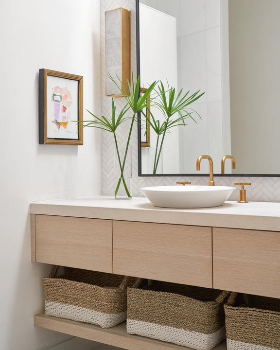 Ellis Medium Linear Sconce, a premium Decorative light by Visual Comfort & Co. Close - up image of its design.