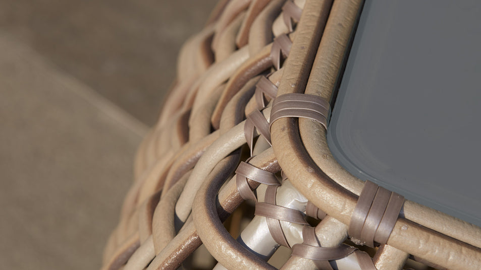 Dynasty Side Table 51x51