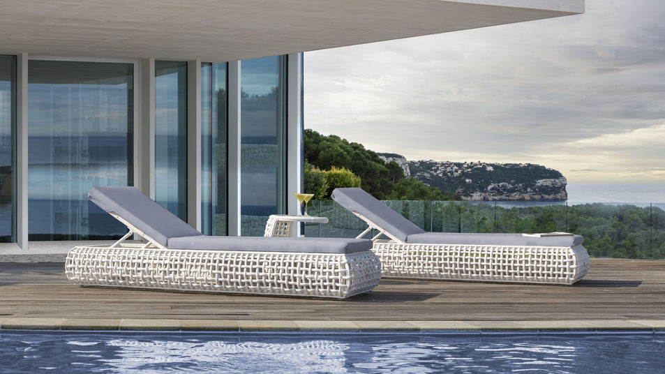 Dynasty Lounger