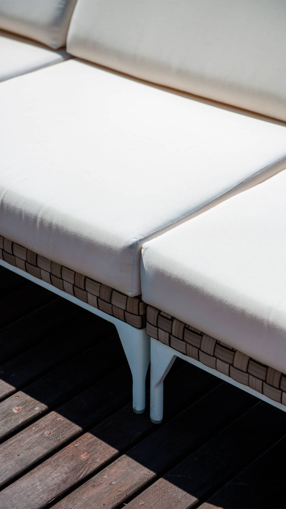 Brafta Central Loveseat