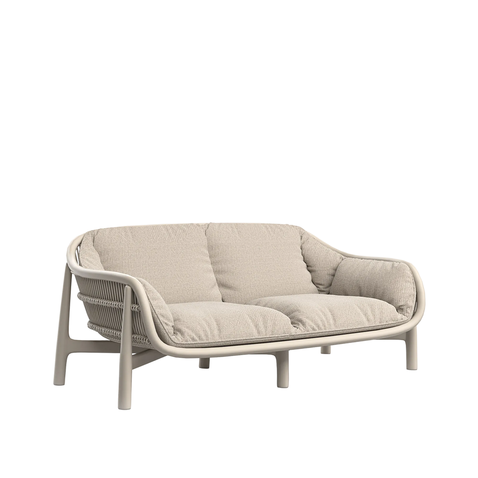 Serra Loveseat
