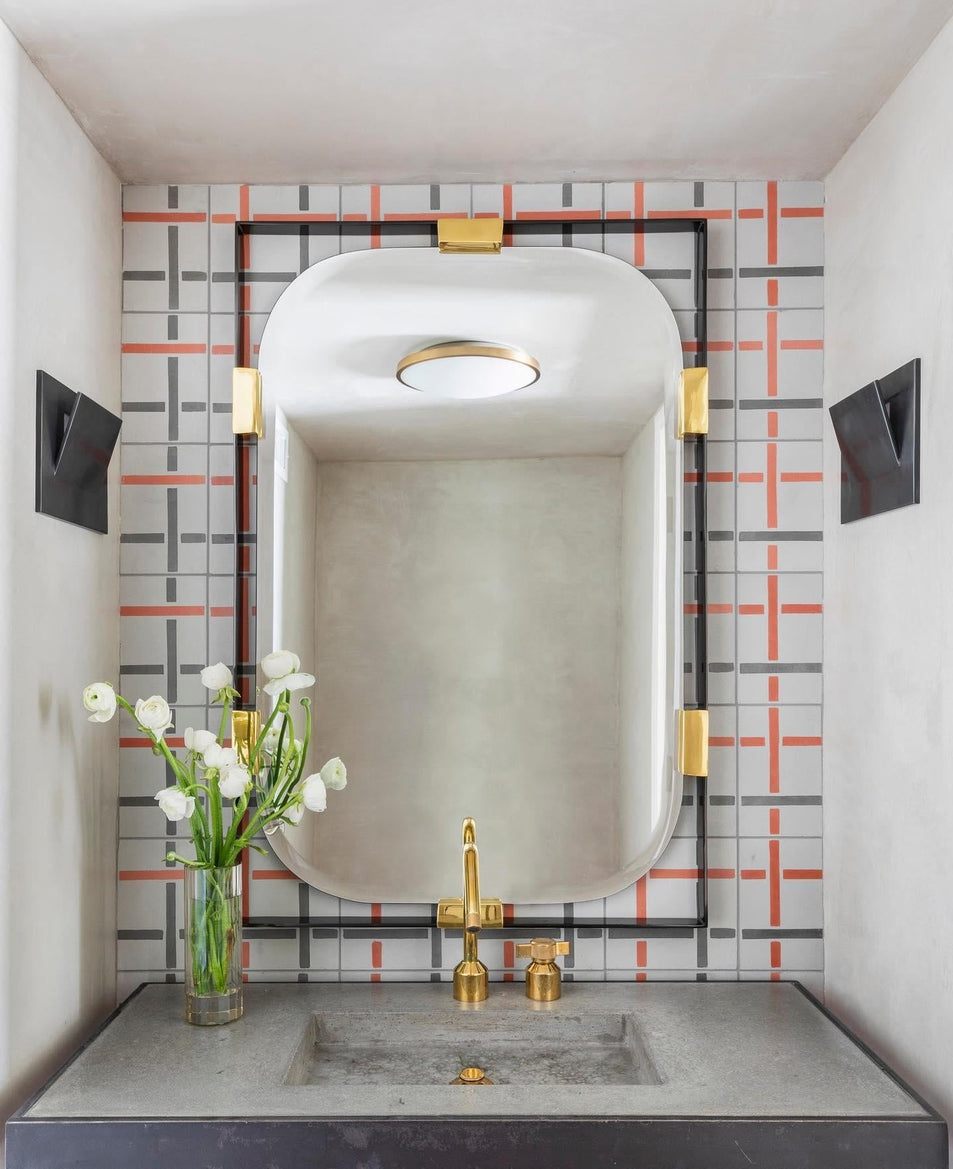 Vance 18 Flush Mount, a premium Flush Mount light by Visual Comfort & Co. Close - up image of its design.