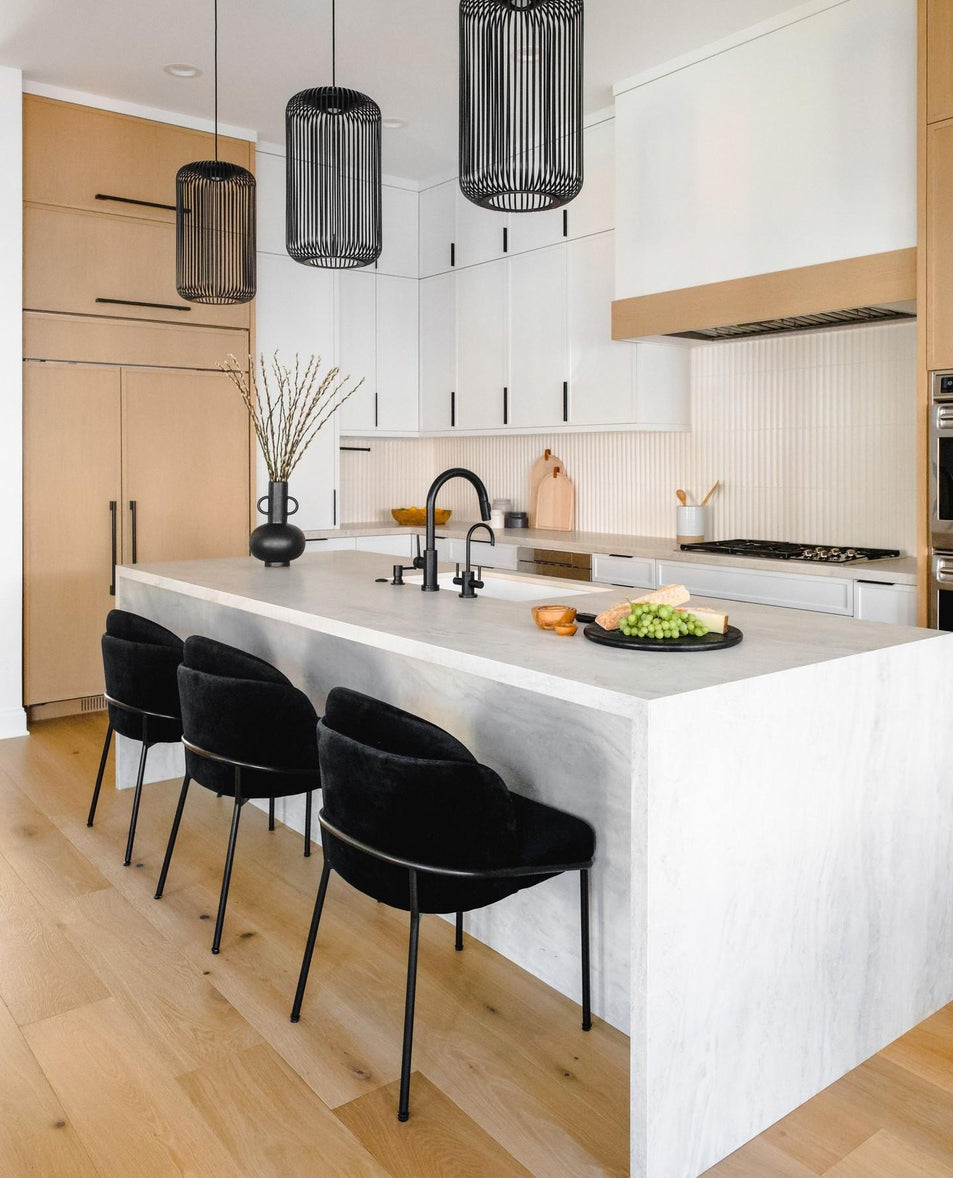 Kai 1 Pendant, a premium Pendant light by Visual Comfort & Co. Close - up image of its design.