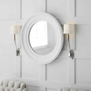 Ruhlmann Single Sconce, a premium Decorative light by Visual Comfort. Close - up image of its design.