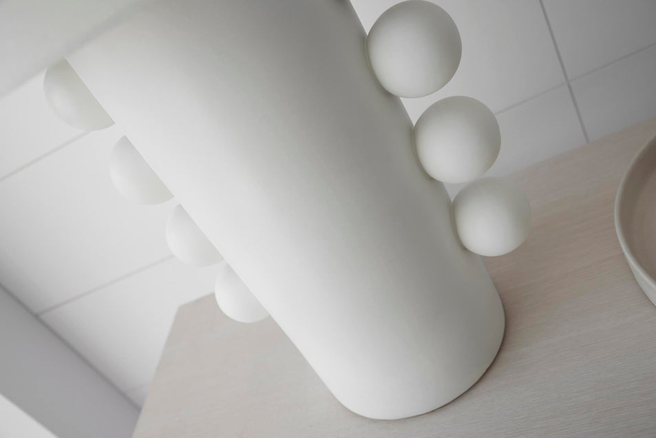 Tiglia Tall Table Lamp in Plaster White with Linen Shade