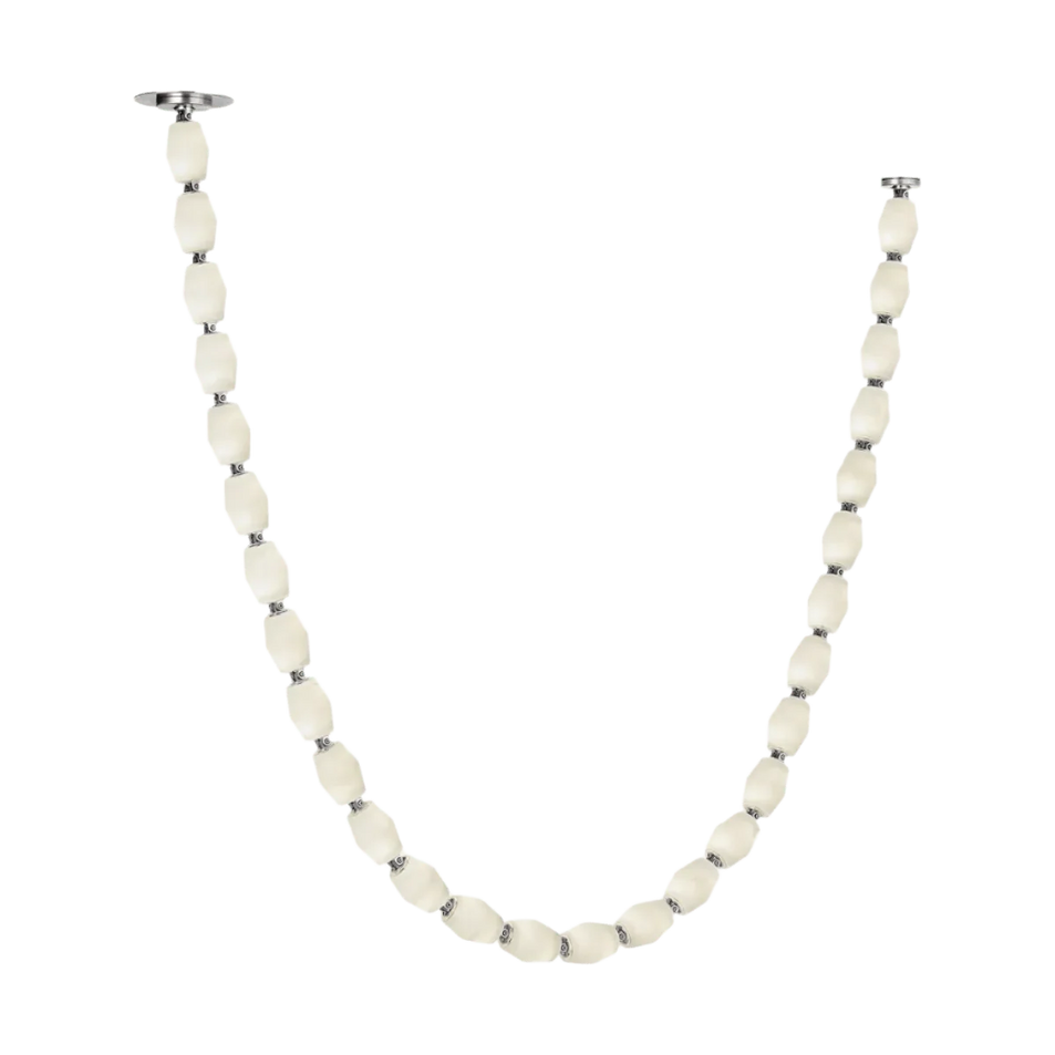 Collier Alabaster 84 Chandelier, a premium Chandelier light by Visual Comfort & Co. Close - up image of its design.