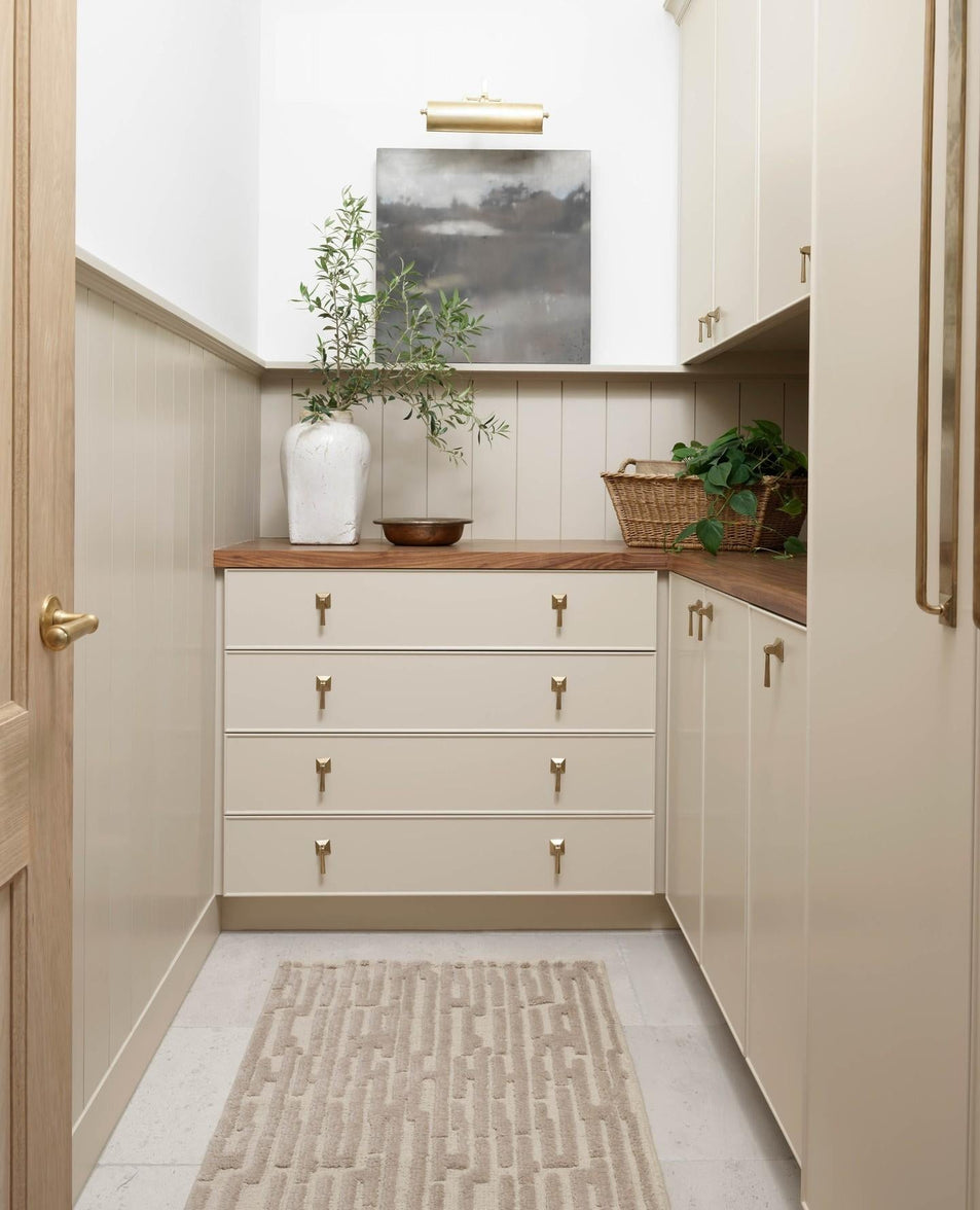 Dean 12" Picture Light, a premium Picture light by Visual Comfort & Co. Close - up image of its design.