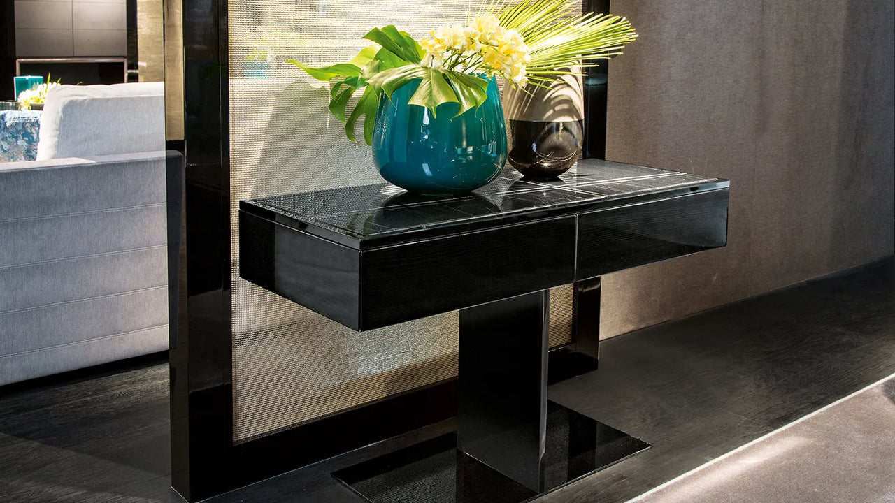 Black&More Console Table