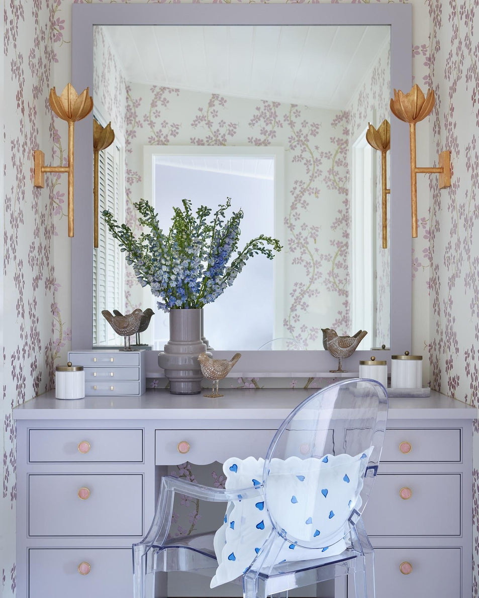 Alberto Medium Sconce, a premium Decorative light by Visual Comfort & Co. Close - up image of its design.