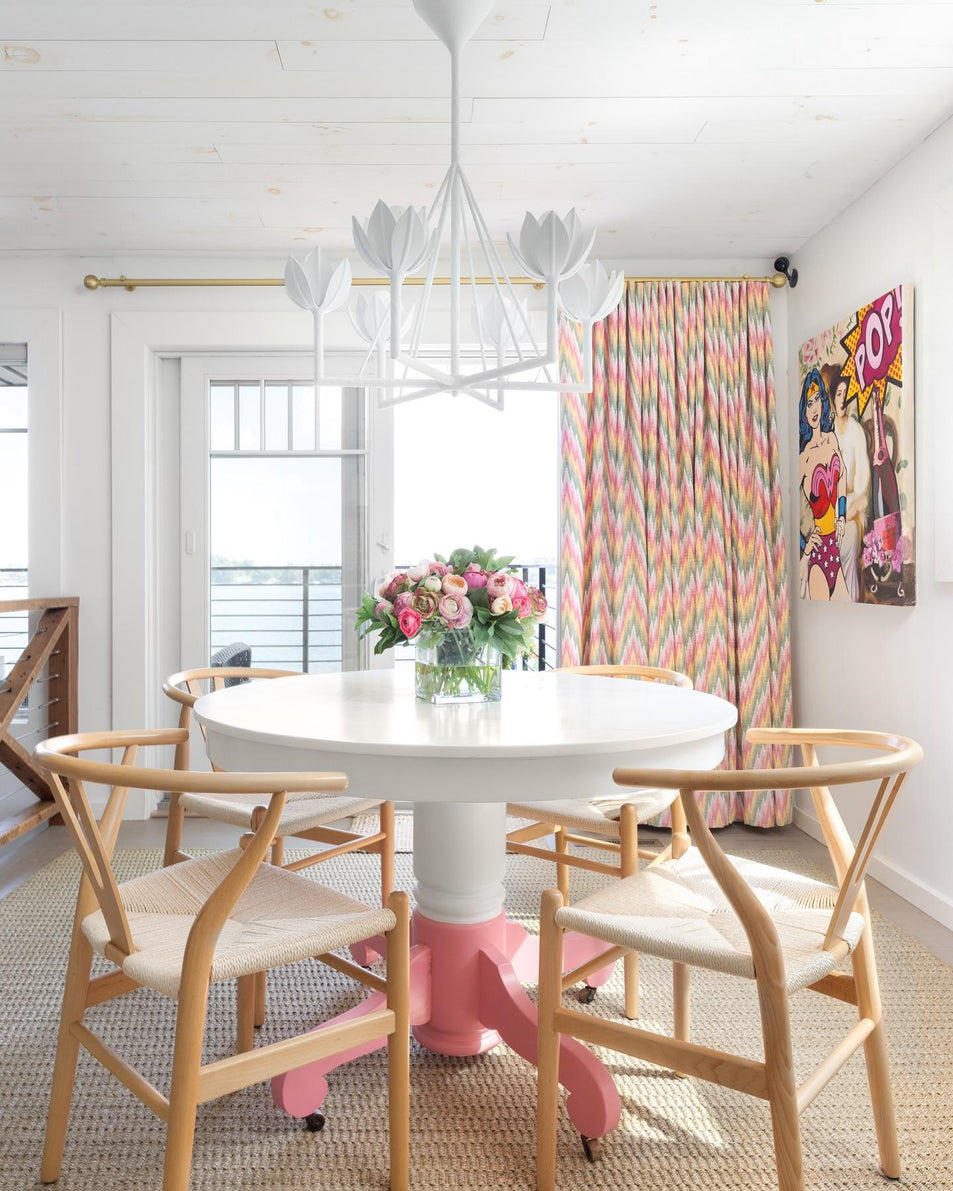 Alberto Small Single Tier Chandelier, a premium Chandelier light by Visual Comfort & Co. Close - up image of its design.