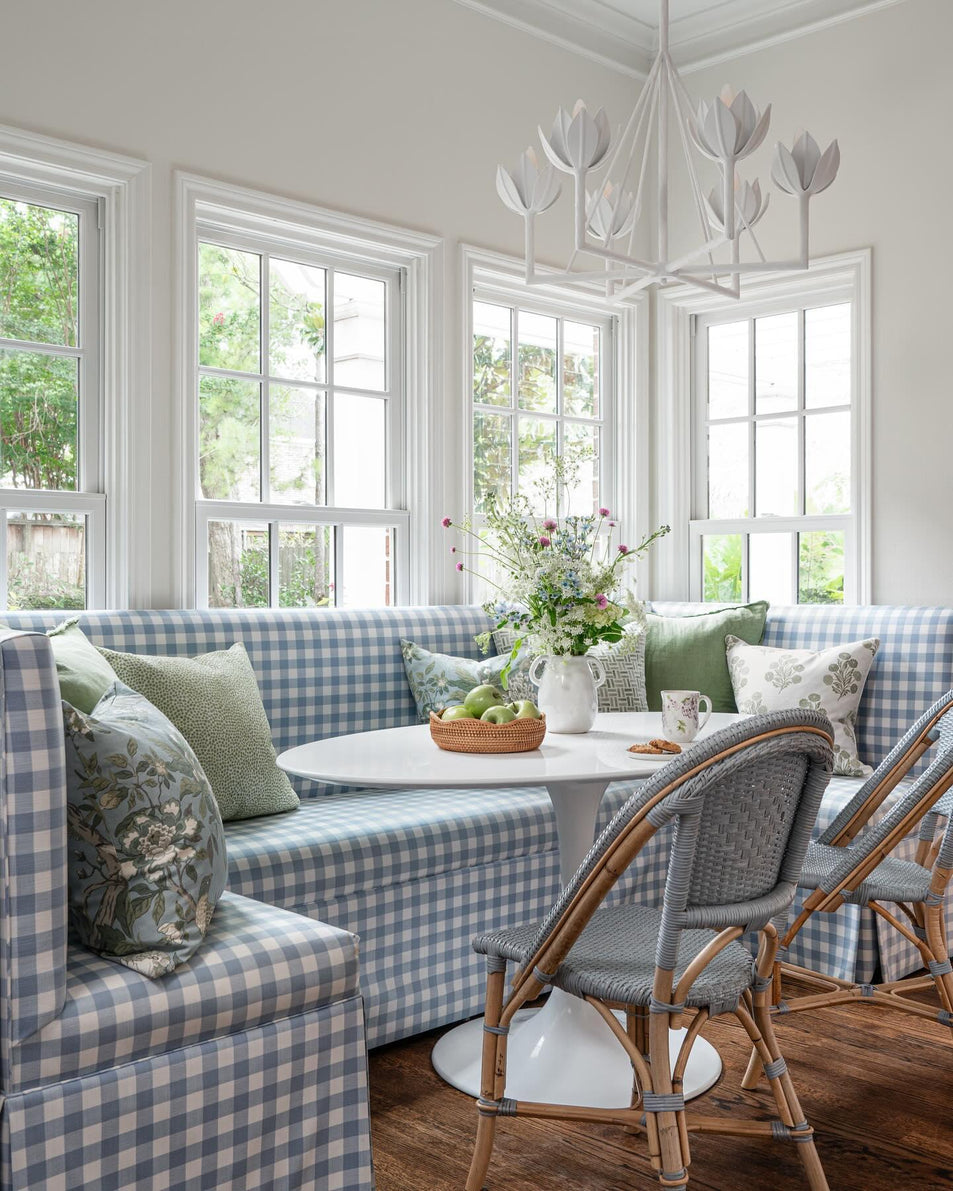 Alberto Large Single Tier Chandelier, a premium Chandelier light by Visual Comfort & Co. Close - up image of its design.