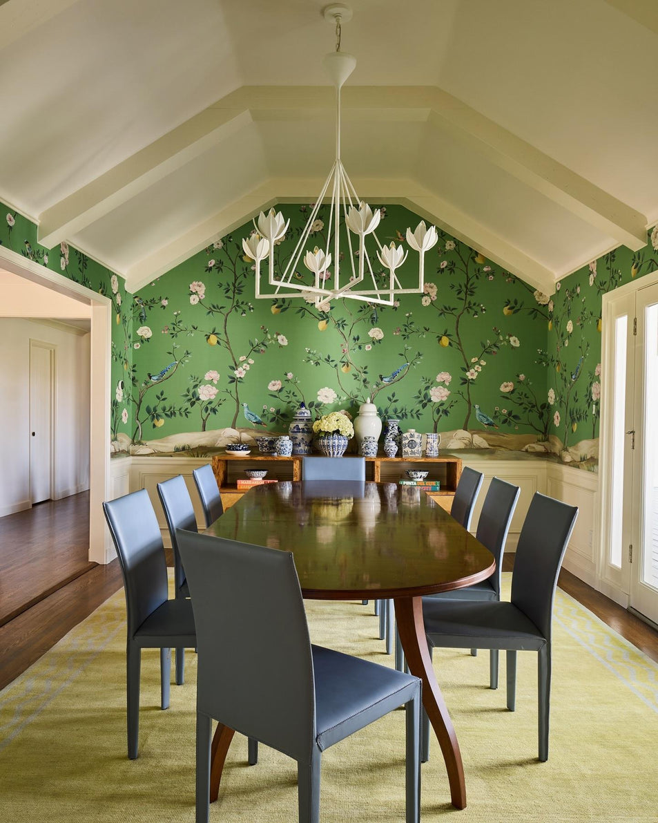 Alberto Large Single Tier Chandelier, a premium Chandelier light by Visual Comfort & Co. Close - up image of its design.