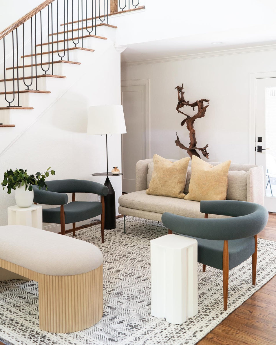 Zephyr Large Floor Light, a premium Decorative light by Visual Comfort & Co. Close - up image of its design.