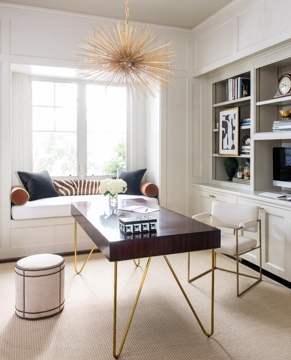 Strada Large Oval Chandelier, a premium Chandelier light by Visual Comfort & Co. Close - up image of its design.