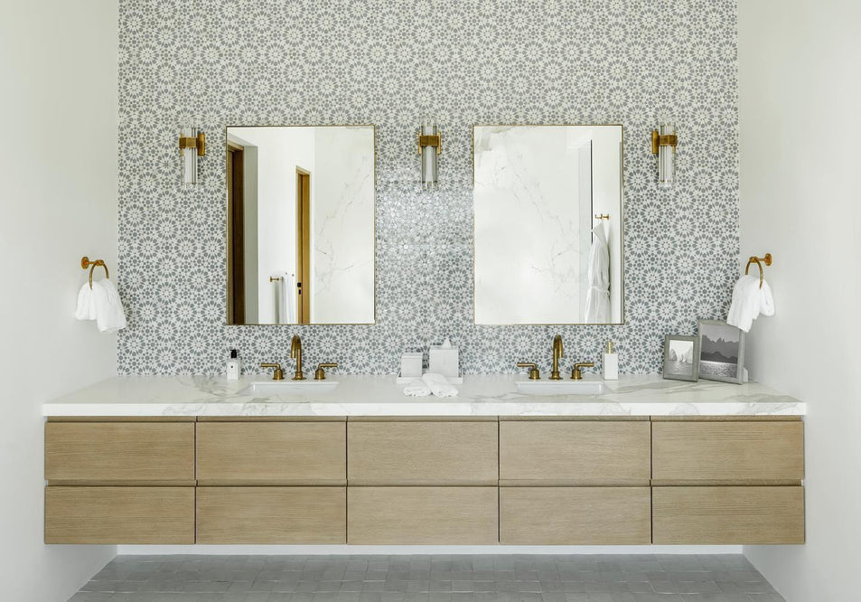 Fascio 14" Asymmetric Sconce, a premium Decorative light by Visual Comfort & Co. Close - up image of its design.