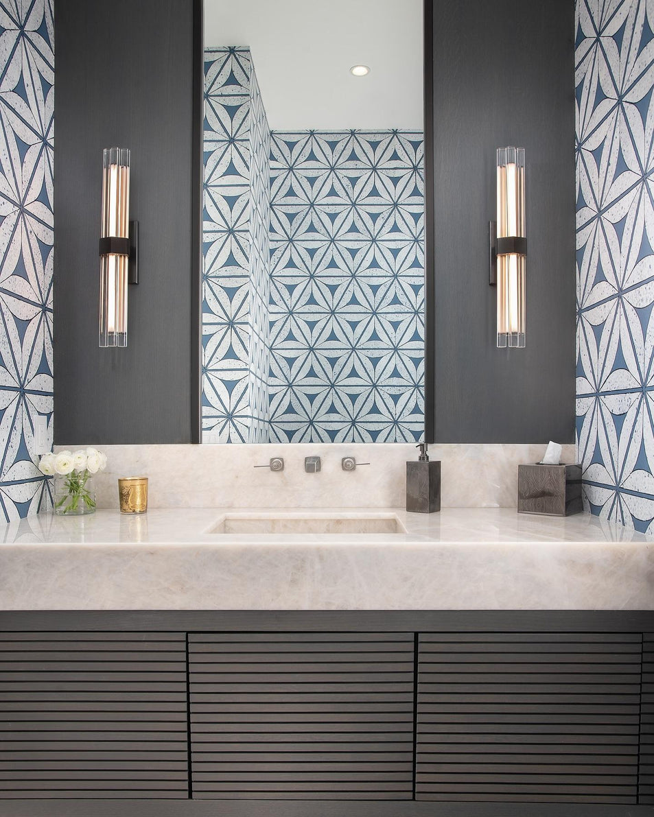 Fascio 24" Sconce, a premium Decorative light by Visual Comfort & Co. Close - up image of its design.