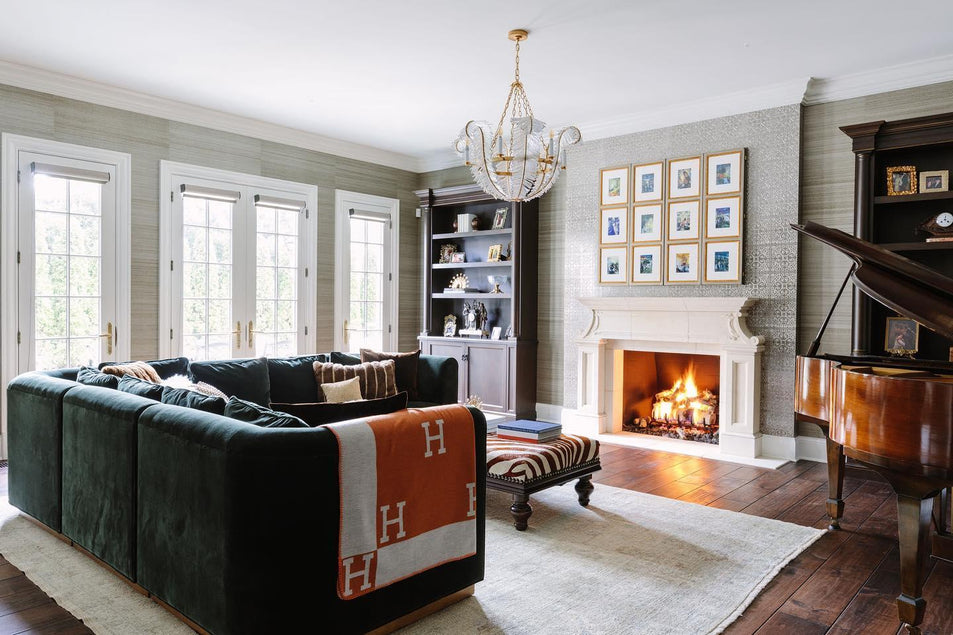 Calais 34" Chandelier, a premium Chandelier light by Visual Comfort & Co. Close - up image of its design.