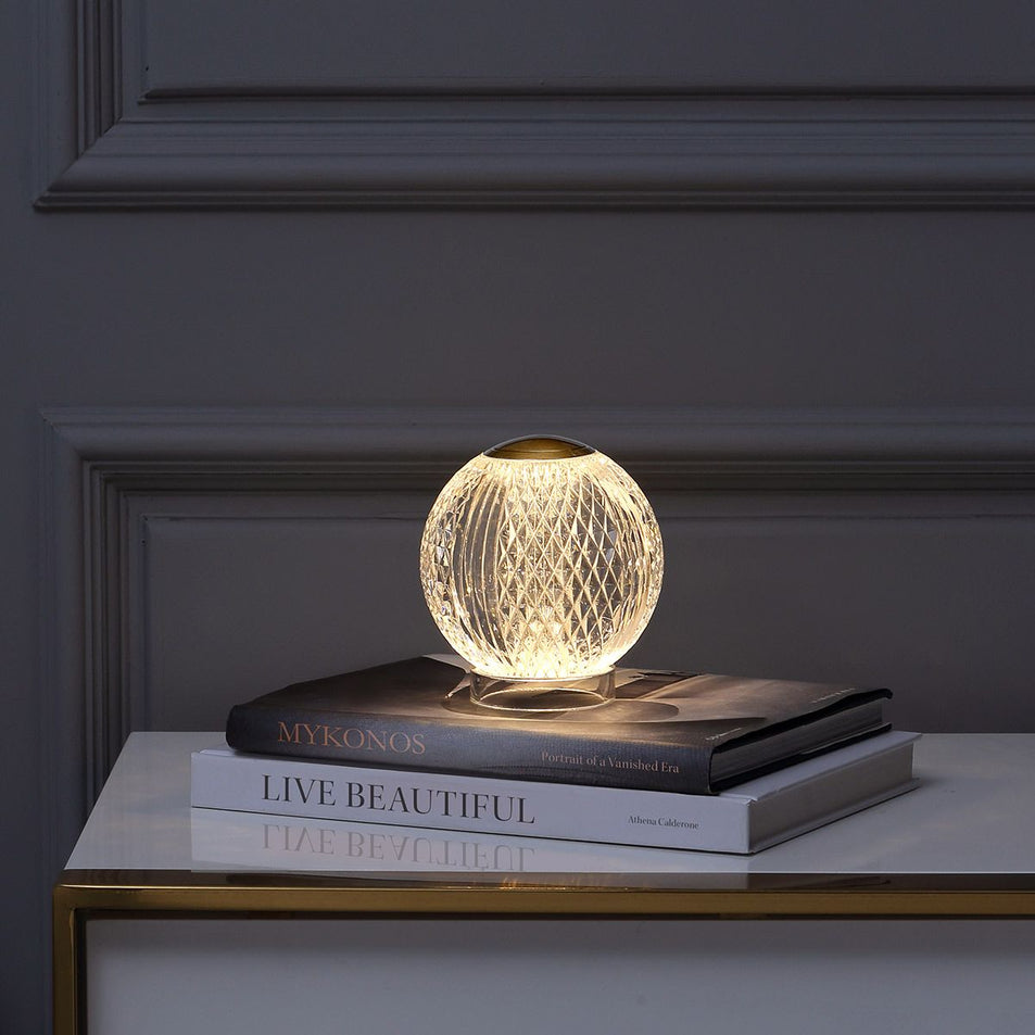 Lampada da tavolo a LED piccola Marni