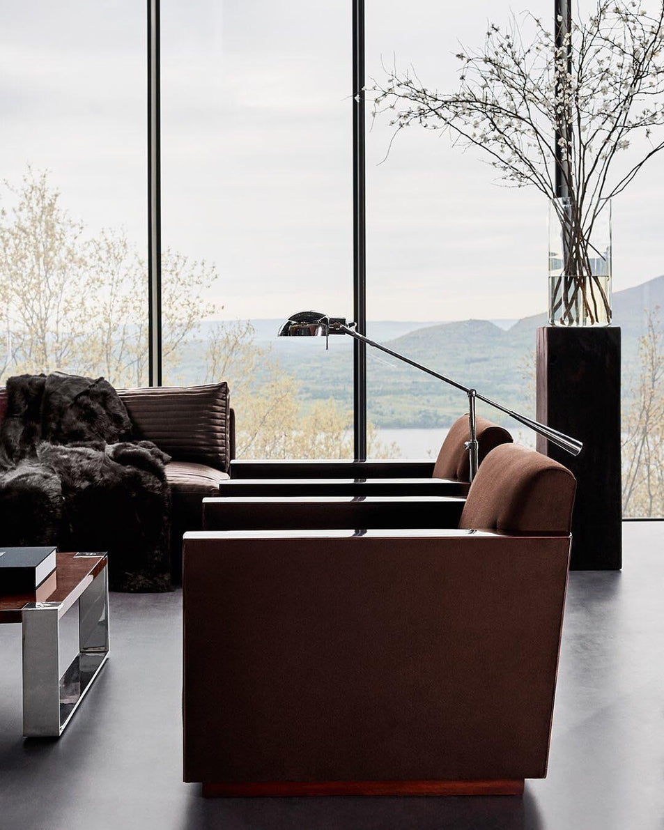 Equilibrium Floor Lamp, a premium Functional light by Visual Comfort & Co. Close - up image of its design.