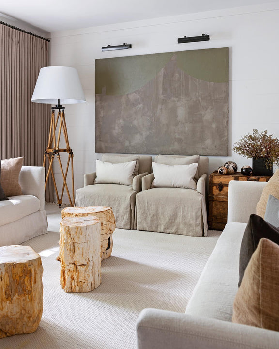 Anette 16" Picture Light, a premium Picture light by Visual Comfort & Co. Close - up image of its design.