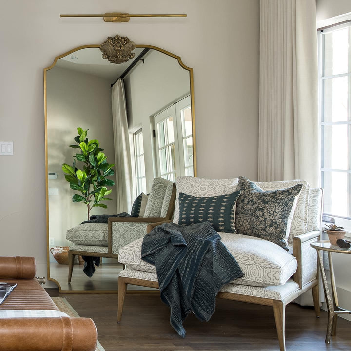 Langley 40" Picture Light, a premium Picture light by Visual Comfort & Co. Close - up image of its design.