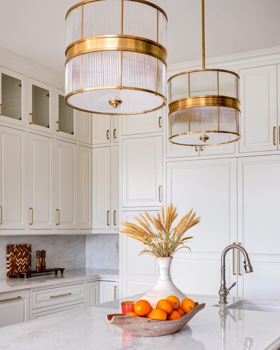 Allen Large Chandelier, a premium Chandelier light by Visual Comfort & Co. Close - up image of its design.