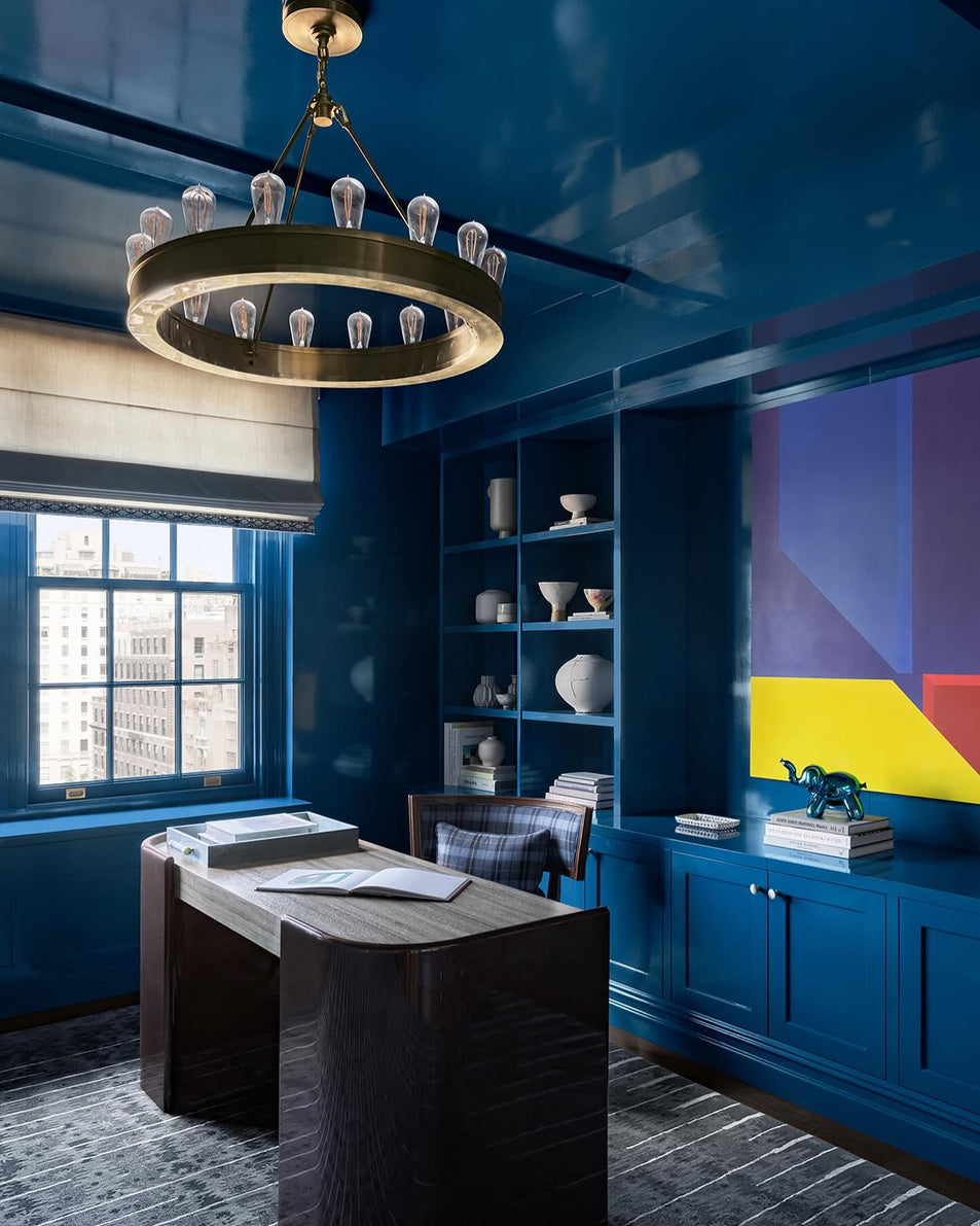 Roark 30" Modular Chandelier, a premium Chandelier light by Visual Comfort & Co. Close - up image of its design.