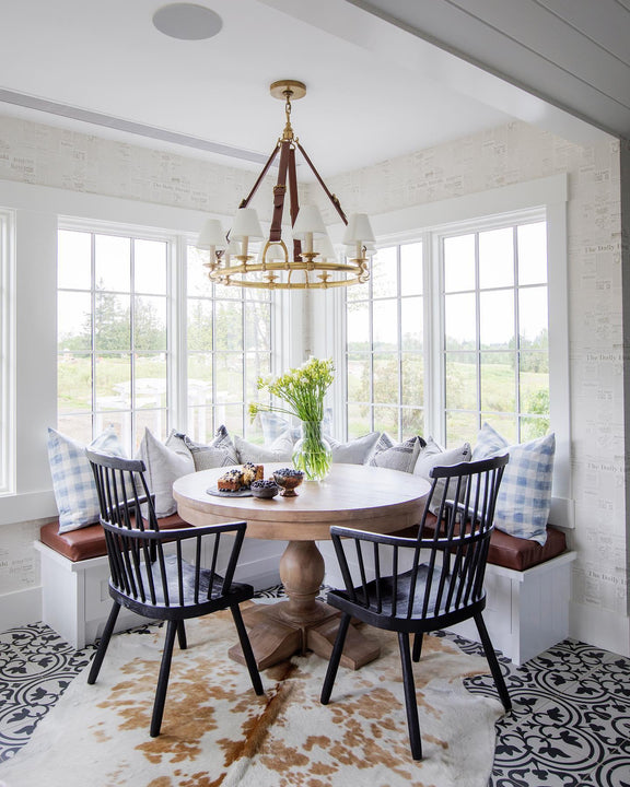 Westbury Chandelier, a premium Chandelier light by Visual Comfort & Co. Close - up image of its design.