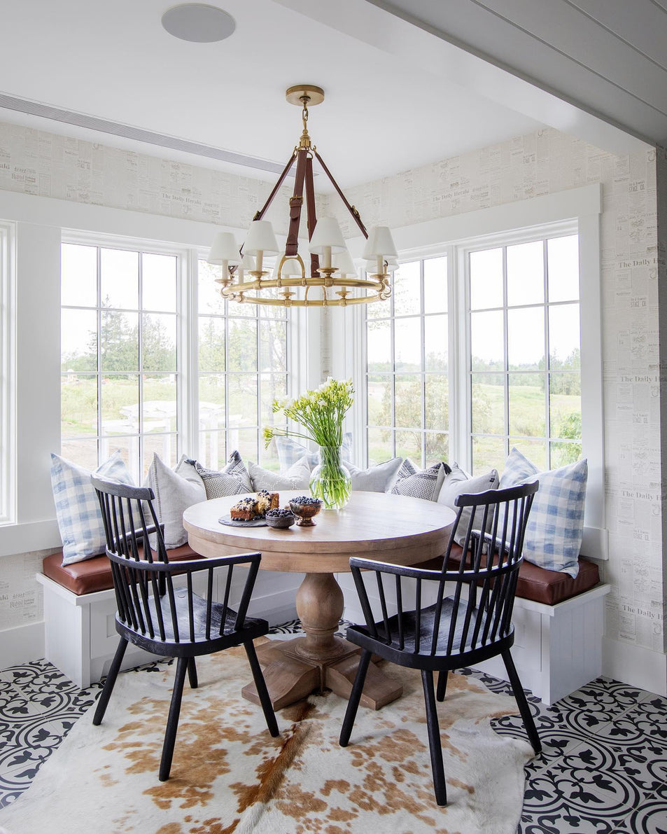 Westbury Chandelier, a premium Chandelier light by Visual Comfort & Co. Close - up image of its design.