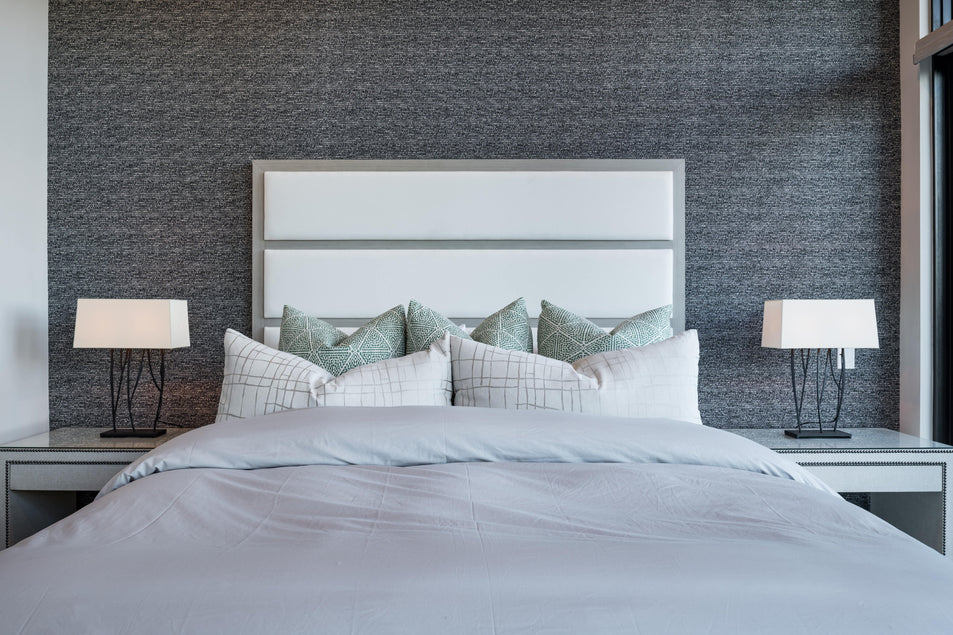 Aspen Console Lamp, a premium Decorative light by Visual Comfort & Co. Close - up image of its design.