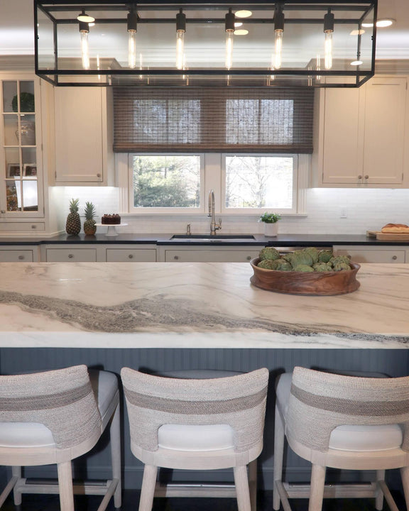 Belden Linear Lantern, a premium Linear light by Visual Comfort & Co. Close - up image of its design.