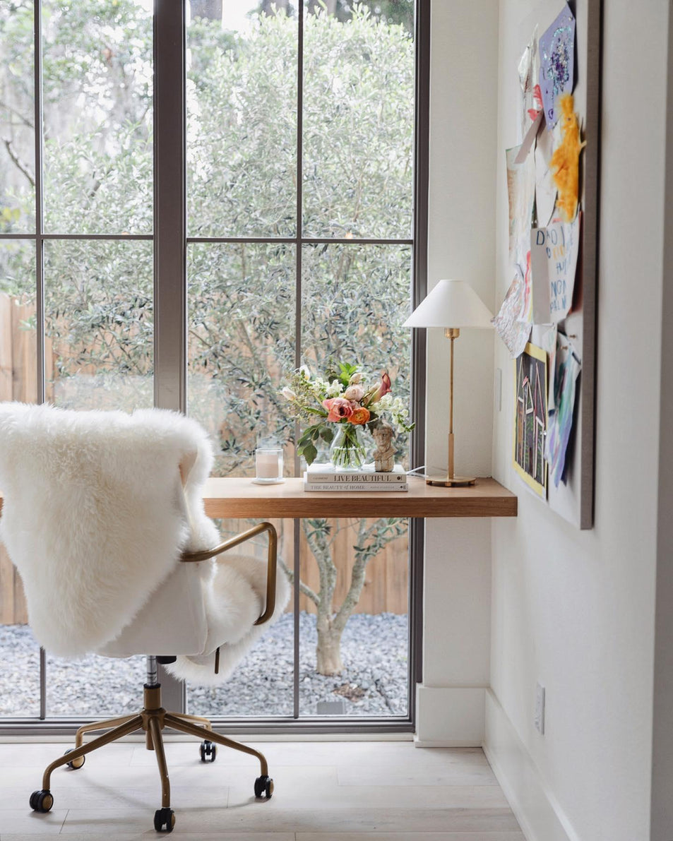 Hackney Table Lamp, a premium Decorative light by Visual Comfort & Co. Close - up image of its design.