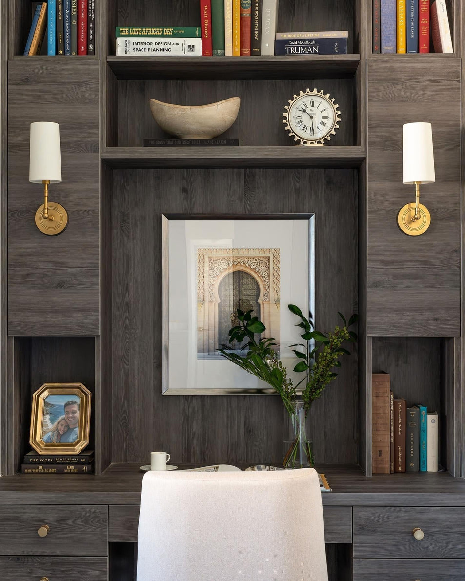 Ziyi Sconce, a premium Decorative light by Visual Comfort & Co. Close - up image of its design.