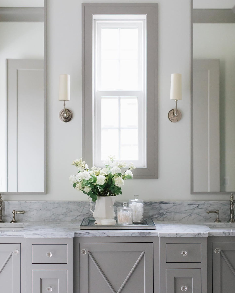 Ziyi Sconce, a premium Decorative light by Visual Comfort & Co. Close - up image of its design.