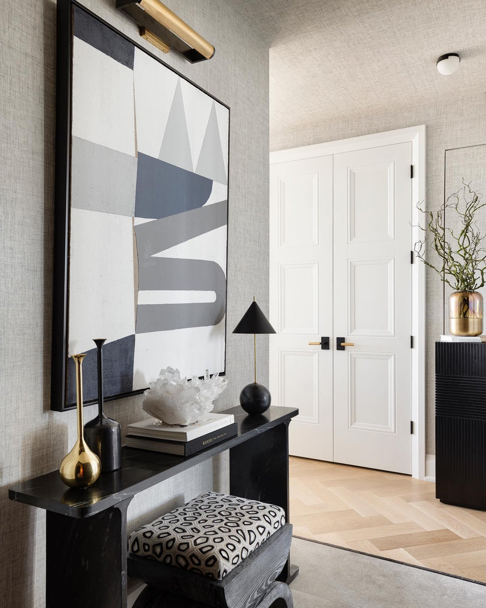 David 18" Art Light, a premium Picture light by Visual Comfort & Co. Close - up image of its design.