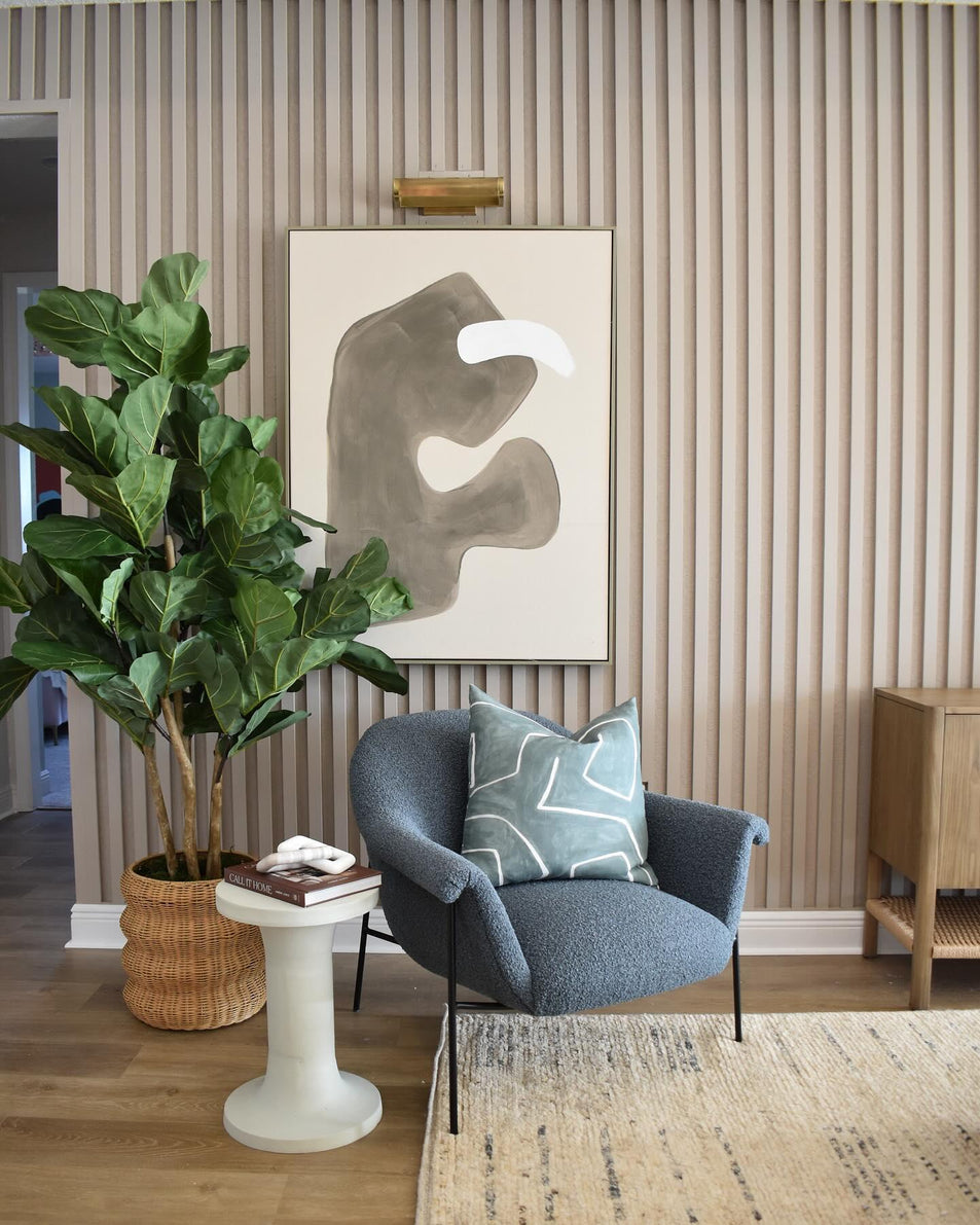 David 7" Art Light, a premium Picture light by Visual Comfort & Co. Close - up image of its design.