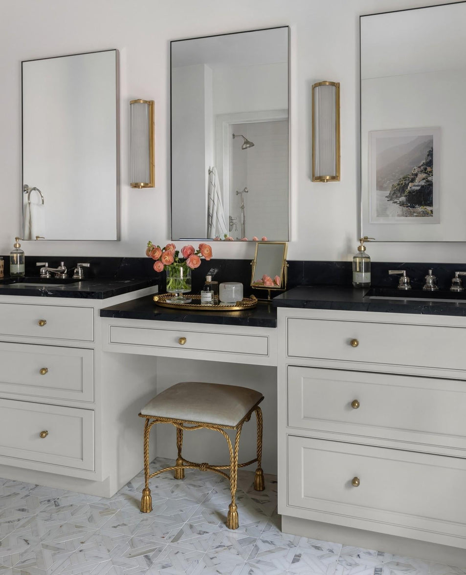 Dresser Long Glass Rod Light, a premium Bath light by Visual Comfort & Co. Close - up image of its design.