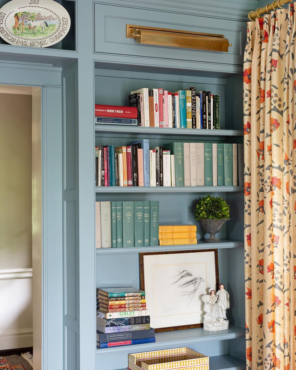 Library 22" Picture Light, a premium Picture light by Visual Comfort & Co. Close - up image of its design.