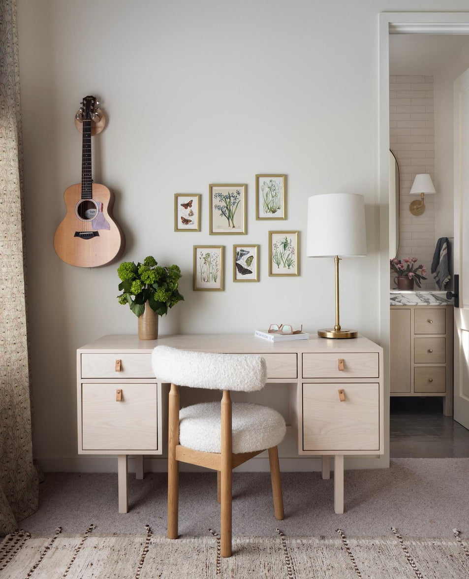 Bryant Large Table Lamp, a premium Decorative light by Visual Comfort & Co. Close - up image of its design.