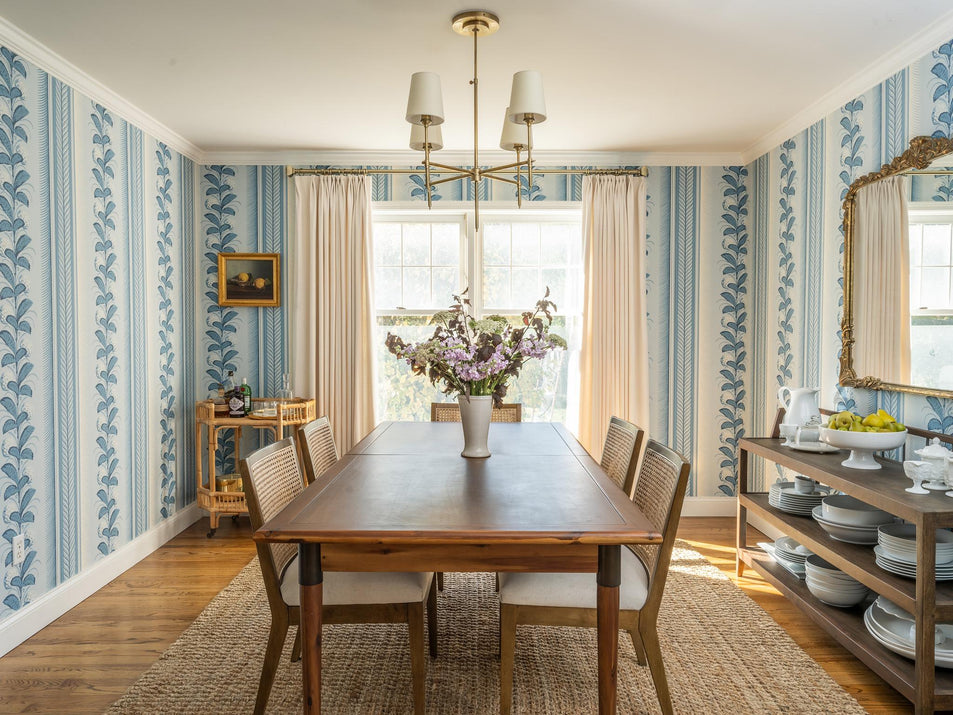 Bryant Small Chandelier, a premium Chandelier light by Visual Comfort & Co. Close - up image of its design.