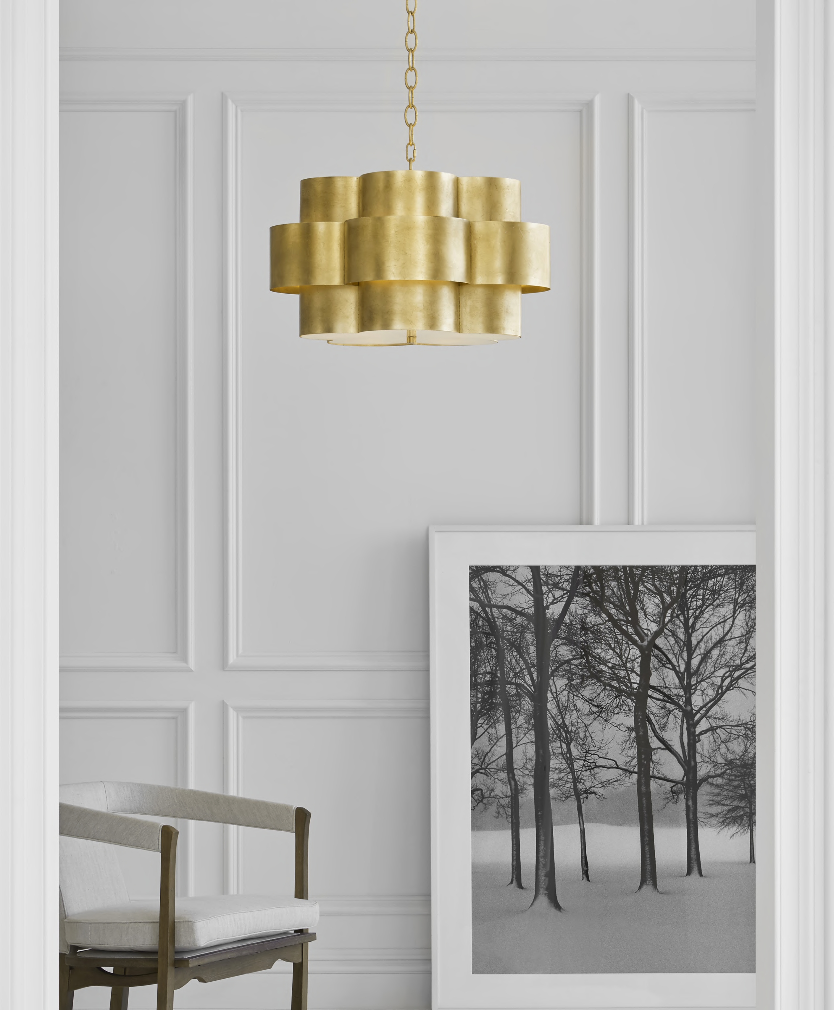 White-glove delivery of a designer chandelier from VC Gallery Milan